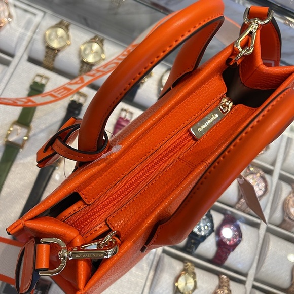 MICHAEL KORS
Mirella Small Pebbled Leather Crossbody Bag Tote 
Poppy 
NWT - Picture 5 of 16